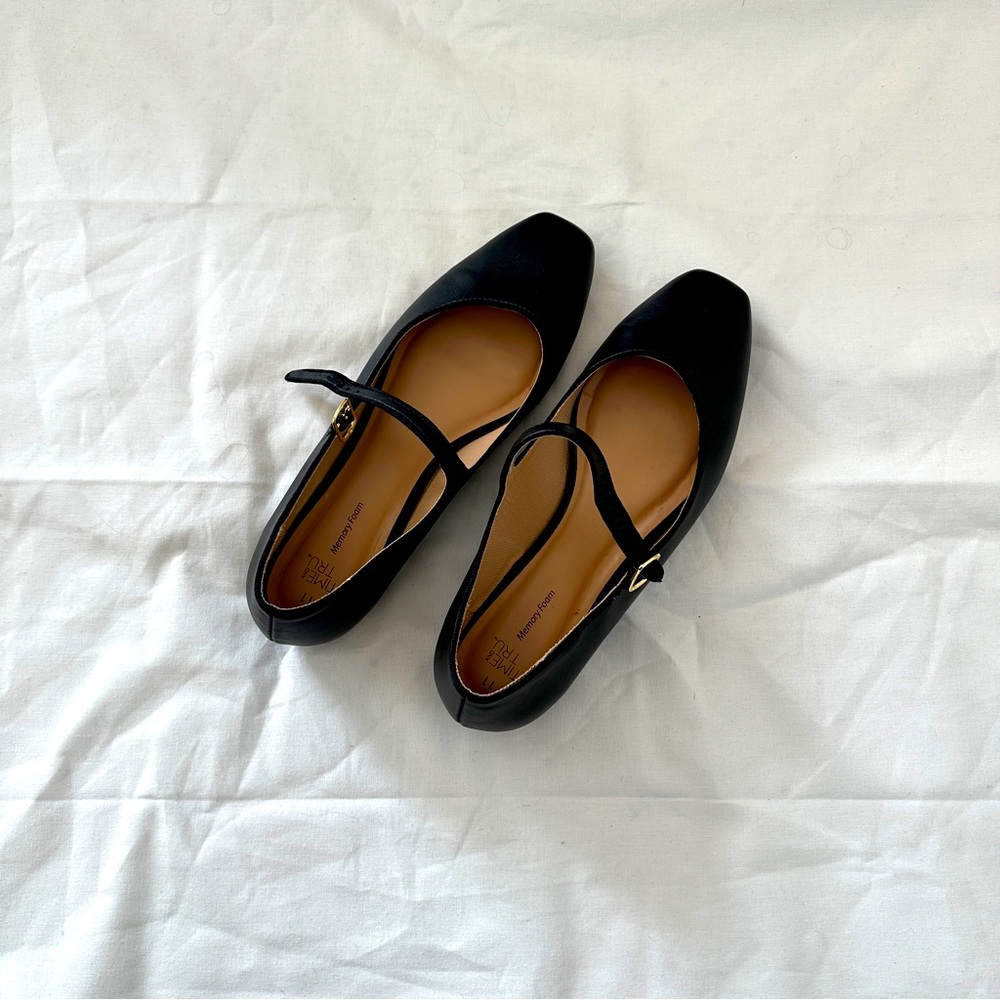 Time and Tru - memory foam mary janes !